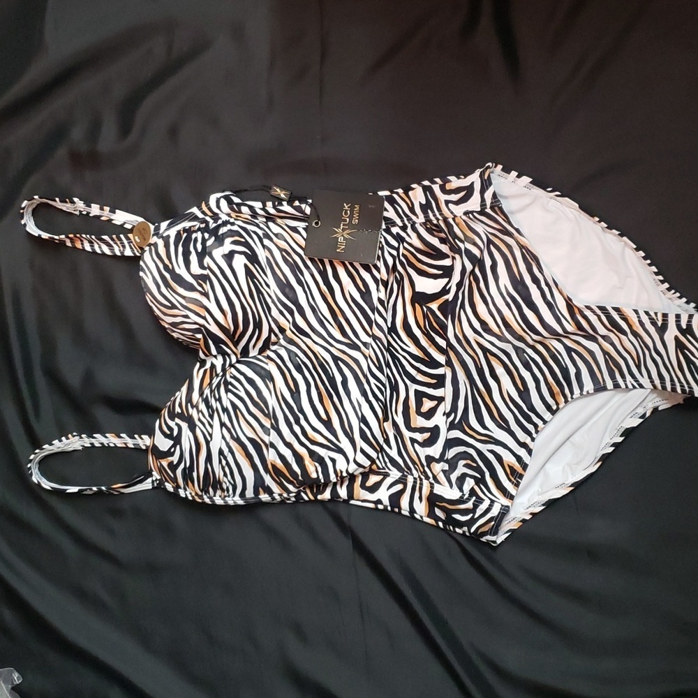 NipTuck NWT Tiger Print Twist Front Power Mesh One Piece Bathing Suit